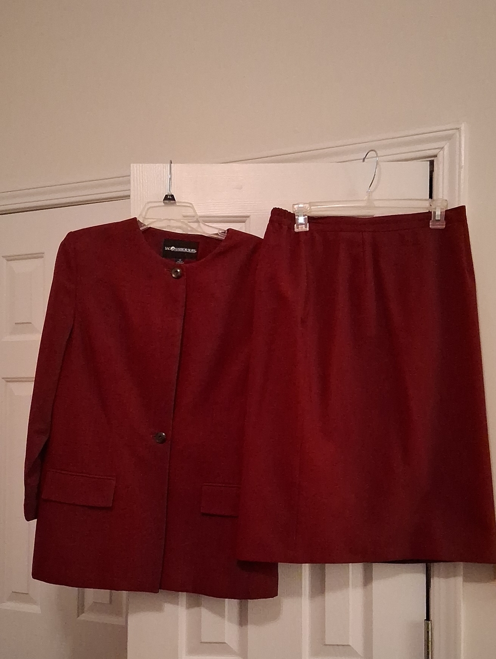 Women's Burgundy 3 Pc Set - Classic Straight Silhouette